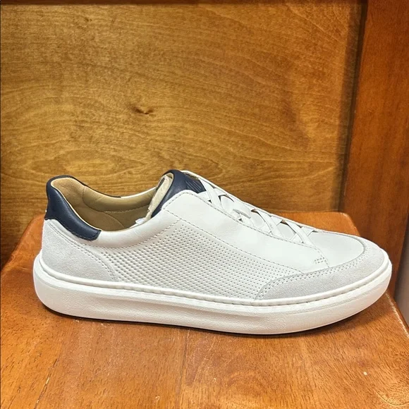 Johnston & Murphy White and Navy Sneakers - Picture 2 of 5